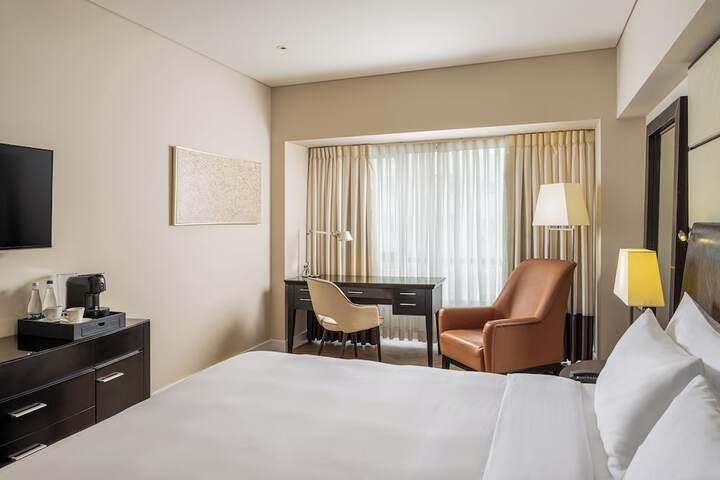 Room 58 of 214
