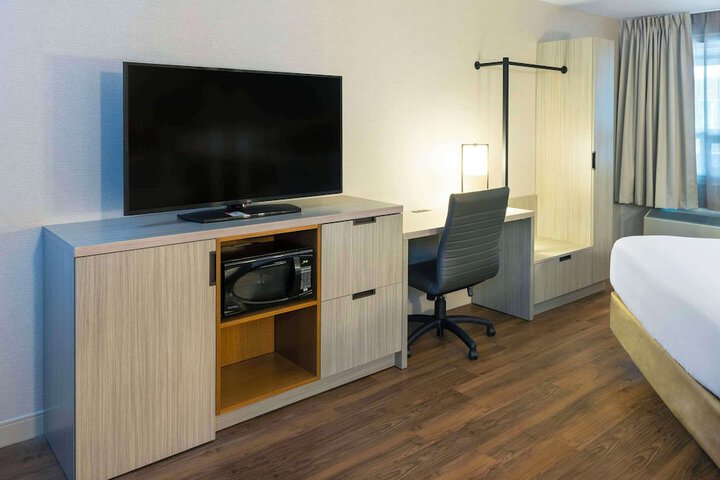 Room 13 of 45