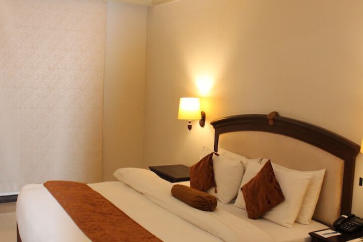 Room 27 of 30