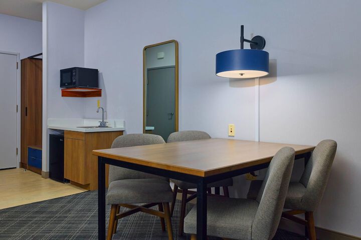 Room 62 of 91