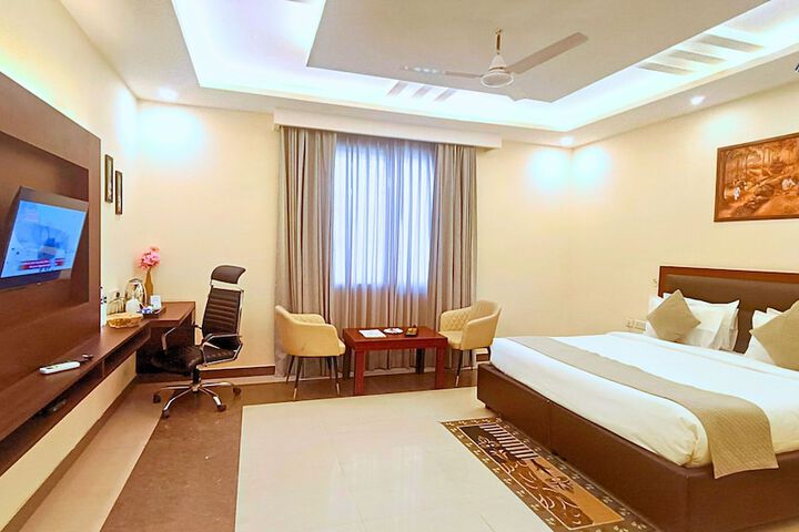 Room 50 of 95