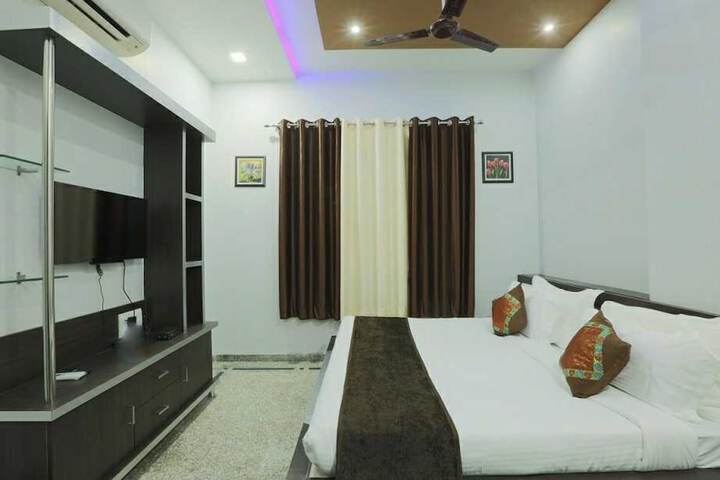 Room 3 of 5