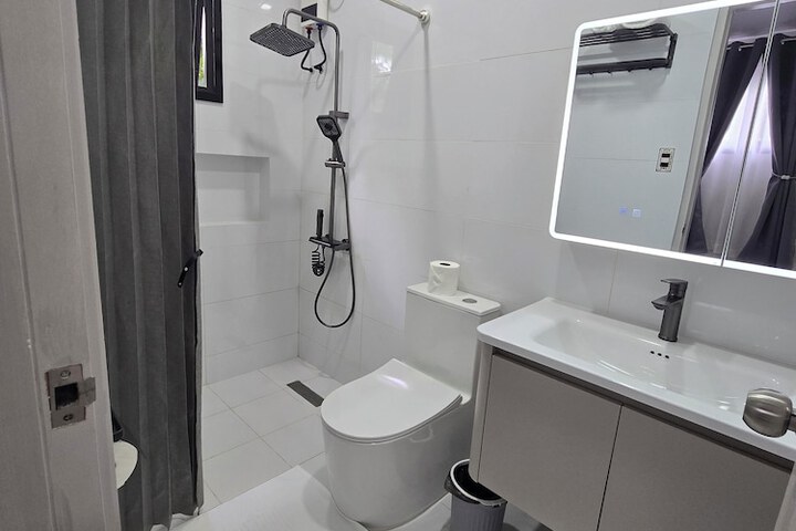 Room 15 of 26