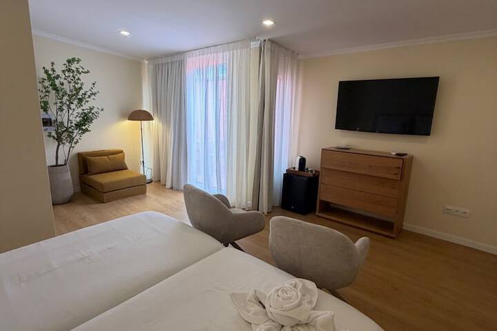 Room 47 of 93