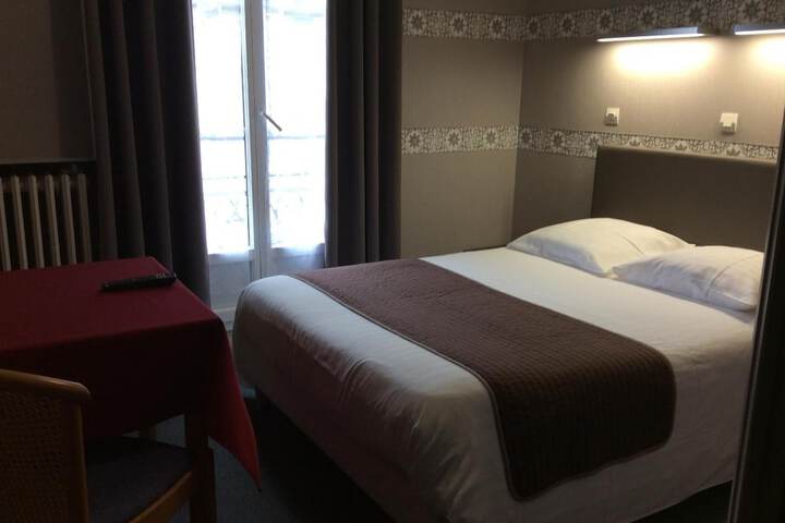 Room 15 of 42