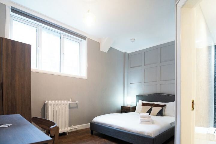 Room 17 of 75