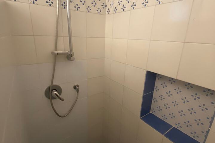 Room 15 of 87