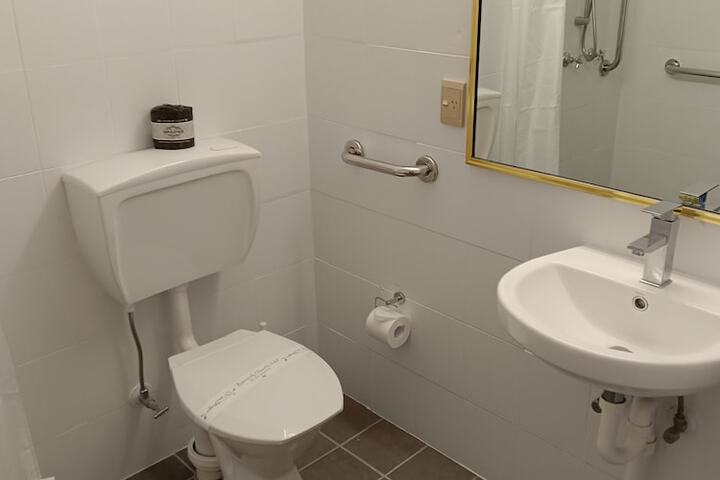 Room 14 of 29
