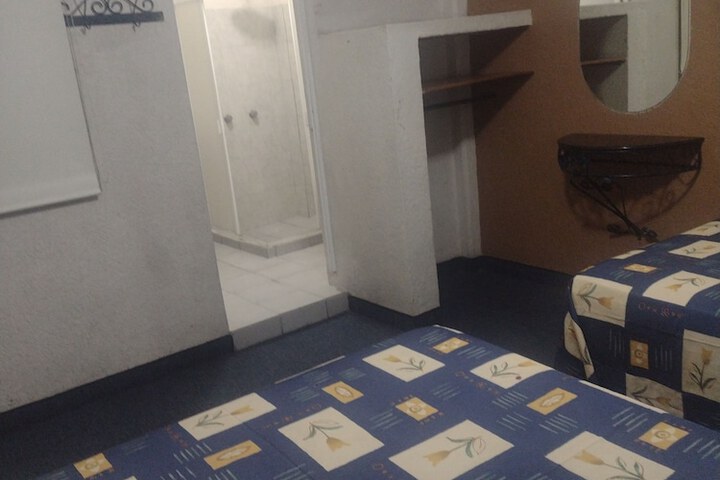 Room 8 of 19