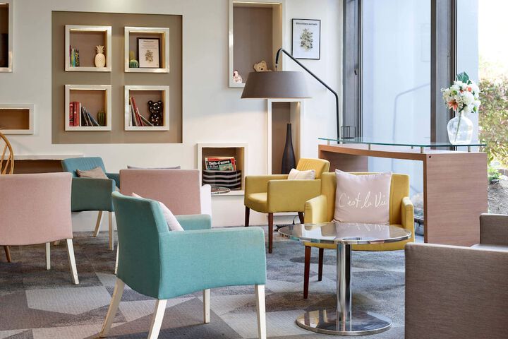 Hotel Interior 6 of 38