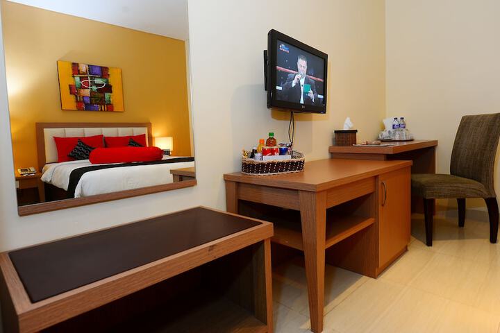 Room 8 of 42