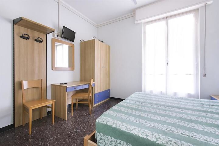 Room 9 of 22