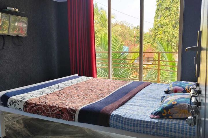 Room 4 of 29