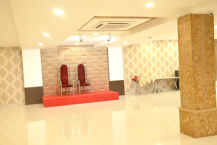 Ballroom/Hall 20 of 37