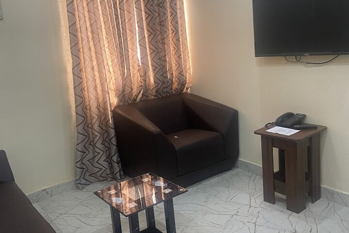 Room 14 of 20