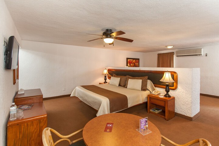 Room 8 of 47