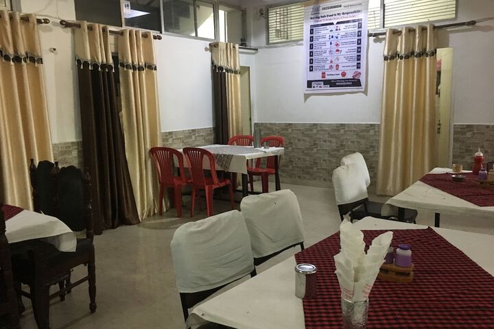 Dining 9 of 25