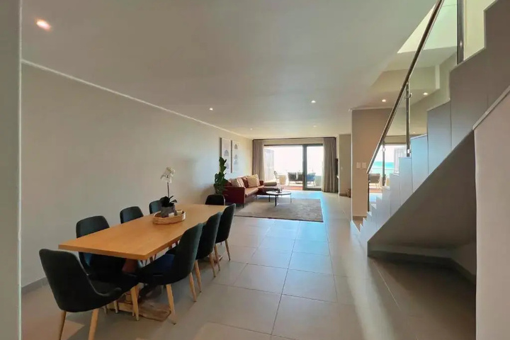Room 10 of 20