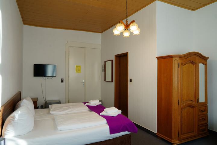 Room 21 of 71