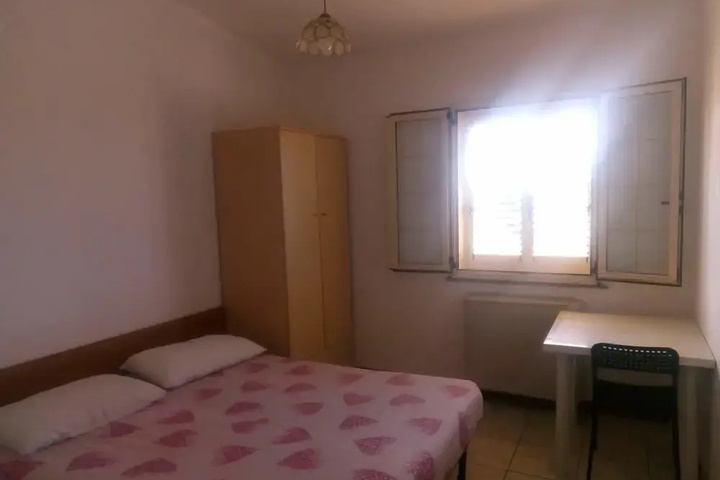 Room 3 of 16
