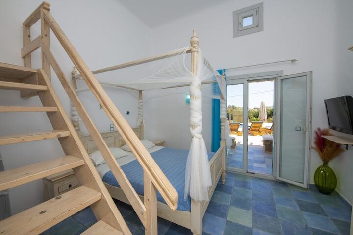 Room 16 of 39