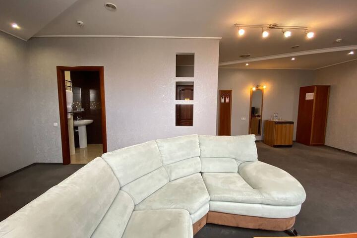 Room 44 of 70