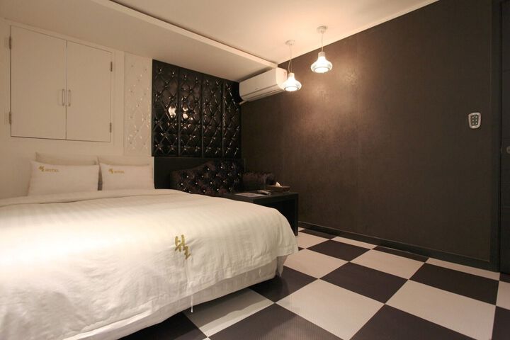 Room 59 of 92