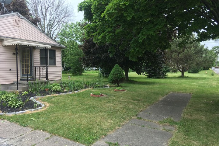 Property Grounds 18 of 25