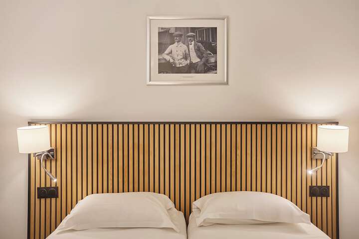 Room 12 of 28