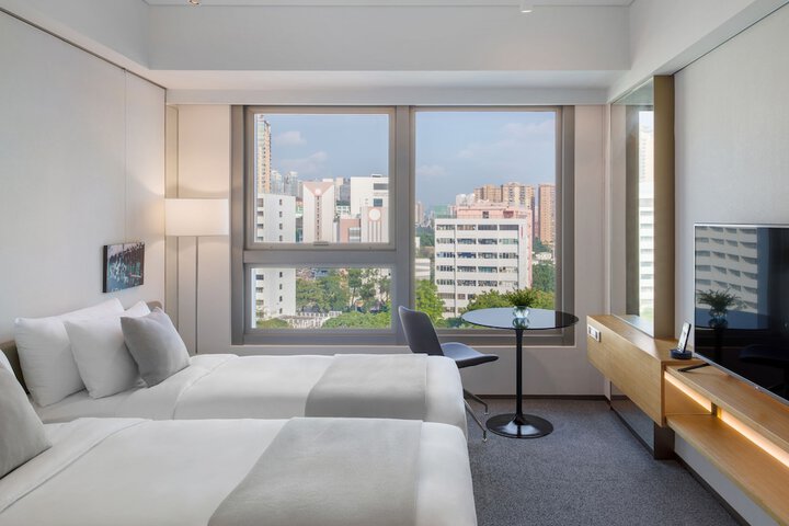Room 20 of 82