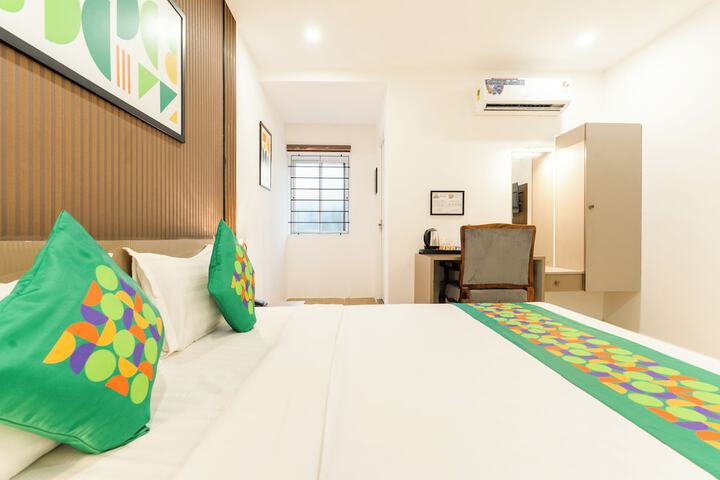 Room 14 of 40