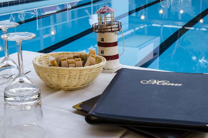 Dining Photos
