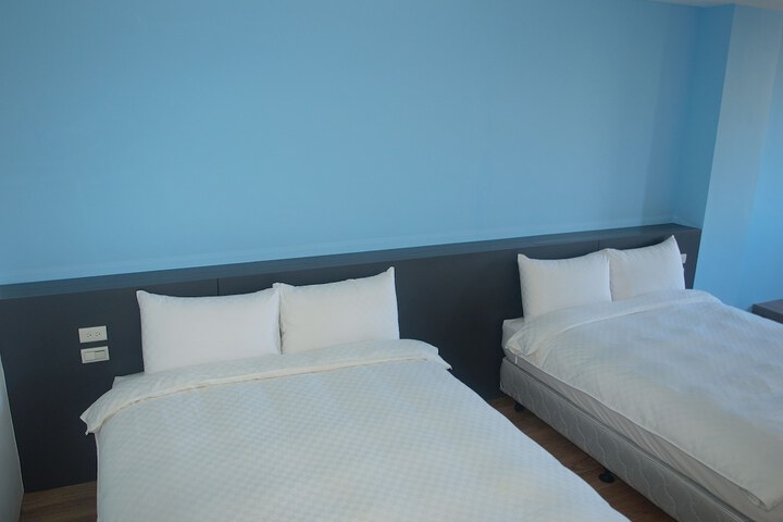 Room 28 of 41
