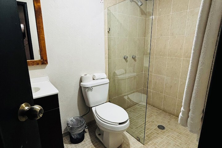 Room 17 of 25