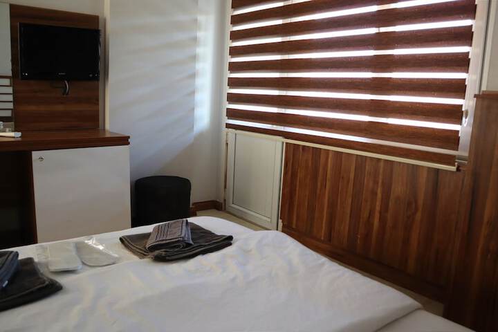 Room 8 of 30
