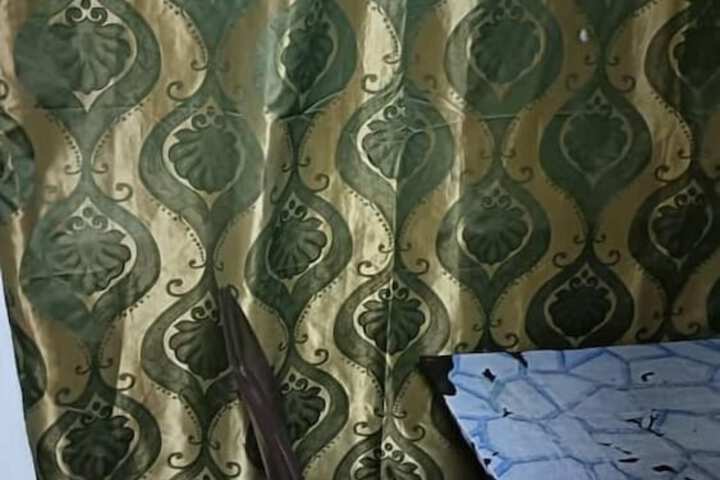 Room 27 of 73