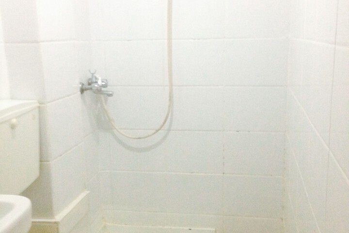 Room 12 of 15