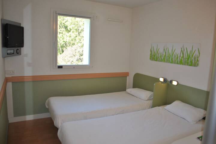 Room 10 of 71