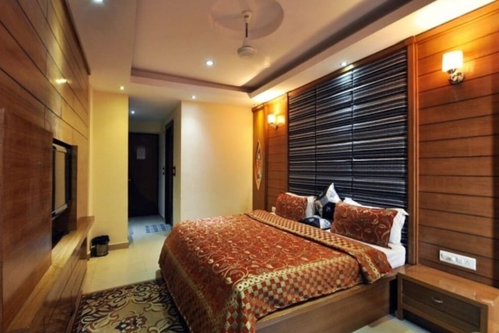 Room 37 of 70