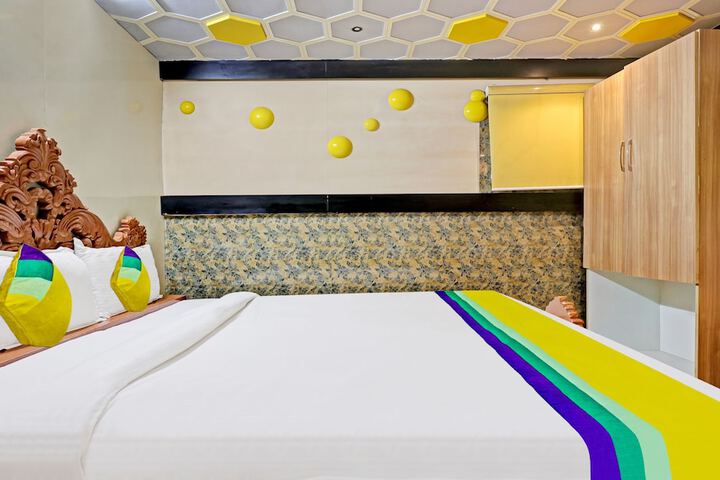 Room 21 of 28