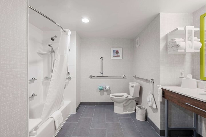 Bathroom shower