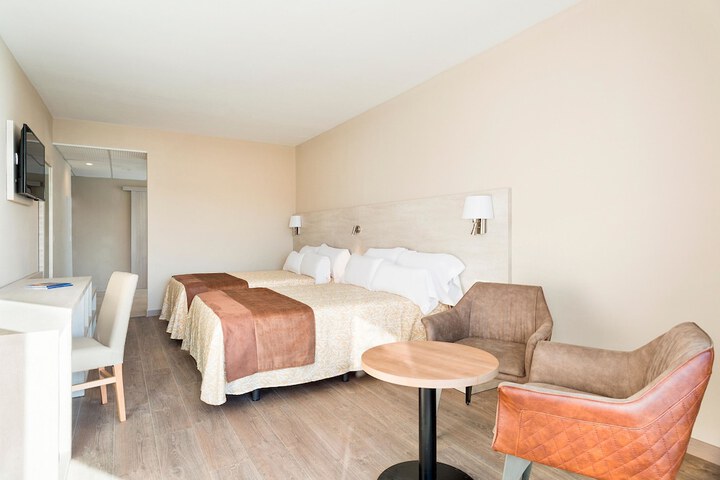Room 7 of 53