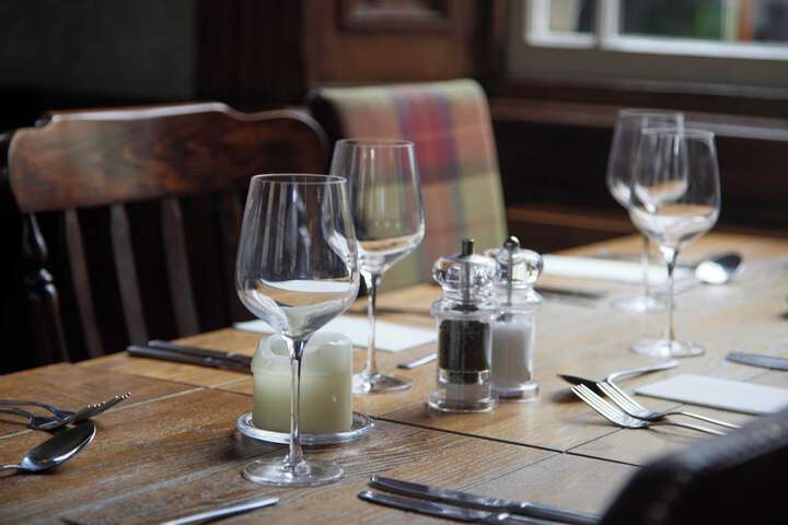 Dining 33 of 46