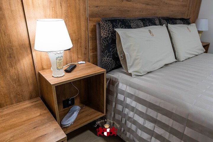 Room 14 of 24