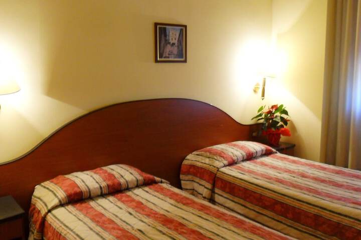 Room 7 of 30