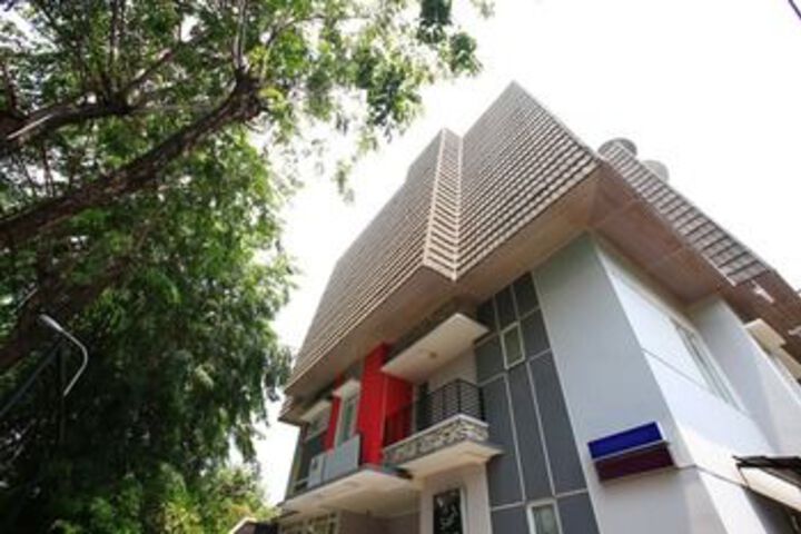 Reddoorz at Pejompongan