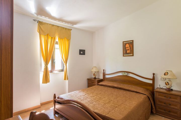Room 7 of 28