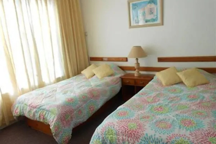 Room 4 of 4