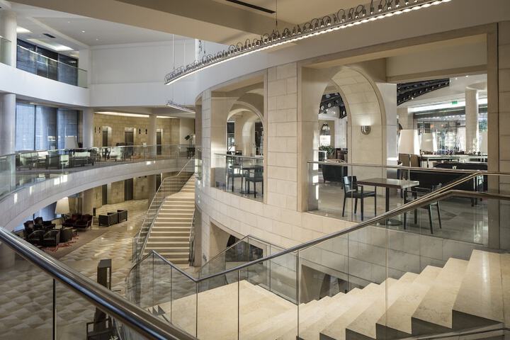 Entrance & Lobby