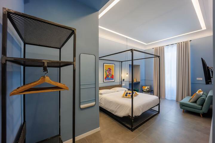 Room 9 of 22